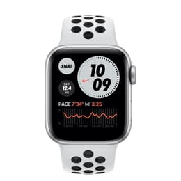 Apple Watch (Series 7) 2021 GPS + Celular 41 - Alumínio Branco - Bracelete desportiva Nike Preto/Branco