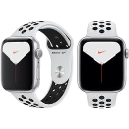 Apple Watch Series 5 (2019) GPS 44 mm - Alumínio Prateado - Bracelete desportiva Nike Branco/Preto