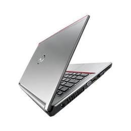 Fujitsu LifeBook E736 13-inch (2016) - Core i5-6300U - 8GB - SSD 256 GB QWERTY - Espanhol