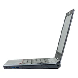 Fujitsu LifeBook E736 13-inch (2016) - Core i5-6300U - 8GB - SSD 256 GB QWERTY - Espanhol