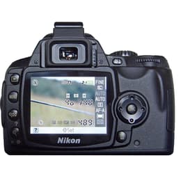 Reflexo D40 - Preto + Nikon AF-S DX Nikkor 18-55mm f/3.5-5.6G ED II f/3.5-5.6