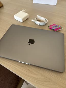 MacBook Pro Retina 13-inch (2017) - Core i7 - 16GB SSD 512 QWERTY